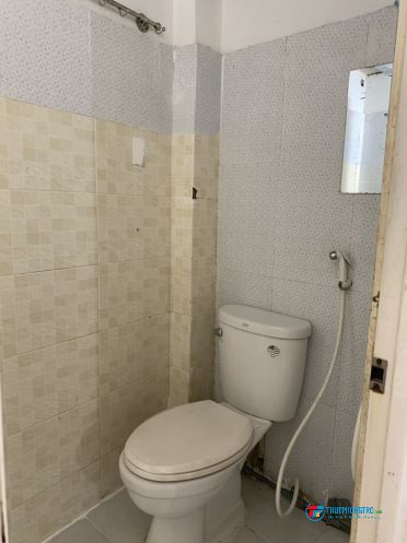 Cho thuê phòng trọ có gác, 18m2 ngay chợ Nhất Chi Mai