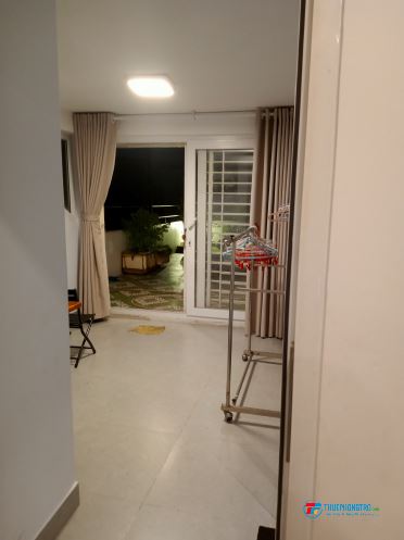 Cho thuê phòng 24m2 có ban công bao đẹp tại Âu Cơ quận Tân Bình