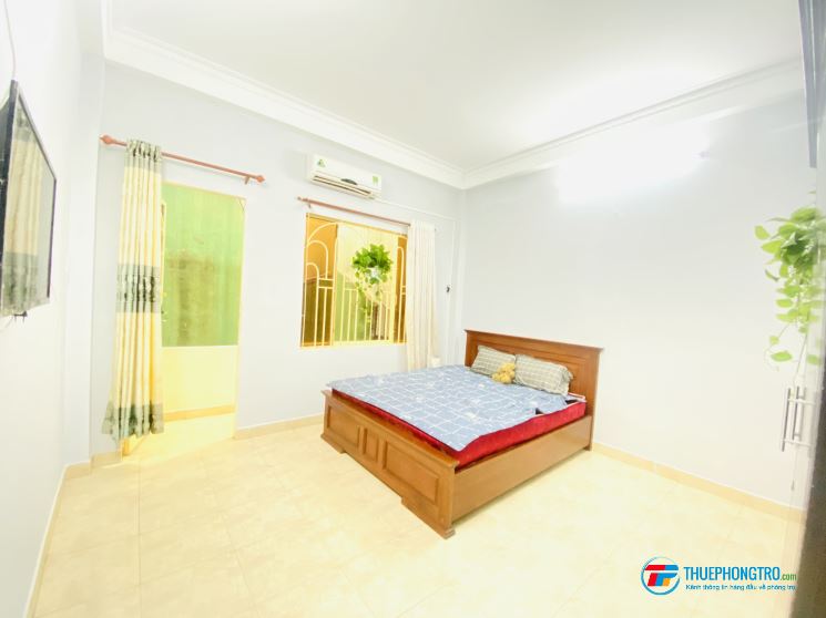 Phòng Phú Nhuận 30m2 BAN CÔNG giờ tự do, nội thất, BẾP, 4tr5