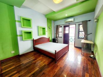 Chính chủ cho thuê, 37m2, full nội thất cao cấp, ban công thoáng mát, sàn gỗ, đường Thống Nhất, Tân Thành, Tân Phú