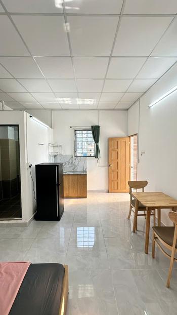 hòng đẹp đủ nội thất 2 cửa sổ trời thoáng mát - 224/20 Lý Thường Kiệt Quận 10 (Gần ĐH Bách Khoa)