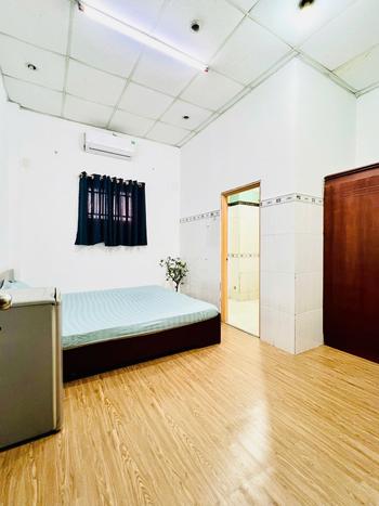 Phòng rộng Đẹp có Nội Thất, Máy Lạnh  –Đường Tân Sơn Nhì, Q.Tân Phú (Có Thang Máy, Máy Giặt)