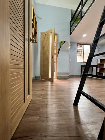 Phòng 22m2 ban công, cs trời, gác rộng, máy lạnh, giờ giấc tự do