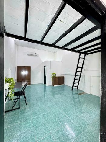 Phòng ban công, cửa sổ, sẵn nội thất. Ngay ngã 3 Vạn Kiếp với Phan Xích Long