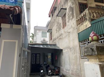 Chính chủ cho thuê lâu dài nhà trong ngõ 21 phố Thanh Am, Long Biên. Tổng DT 70 m2 (nhà 45 m2 + sân 25 m2), nhà 1 tầng mái bằng, ngõ xe tải 500kg hoặc