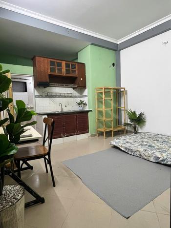 Phòng 19m2 máy lạnh, giờ giấc tự do cho thuê ngay Lạc Long Quân- Đông Hồ