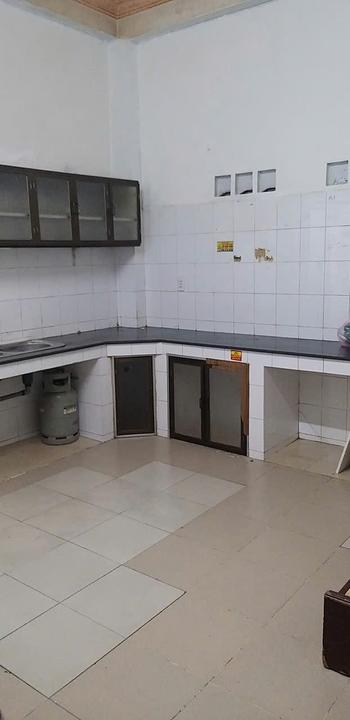 Còn trống 2 phòng, vào ở ngay, khu vực an ninh, hẻm xe hơi